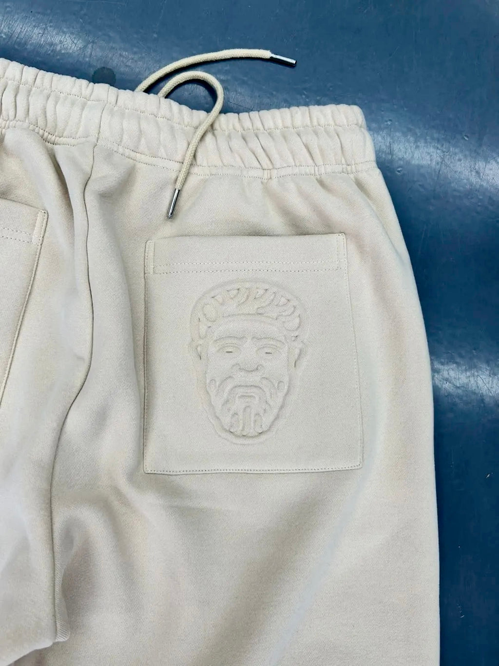URBAN CREST SWEATPANTS
