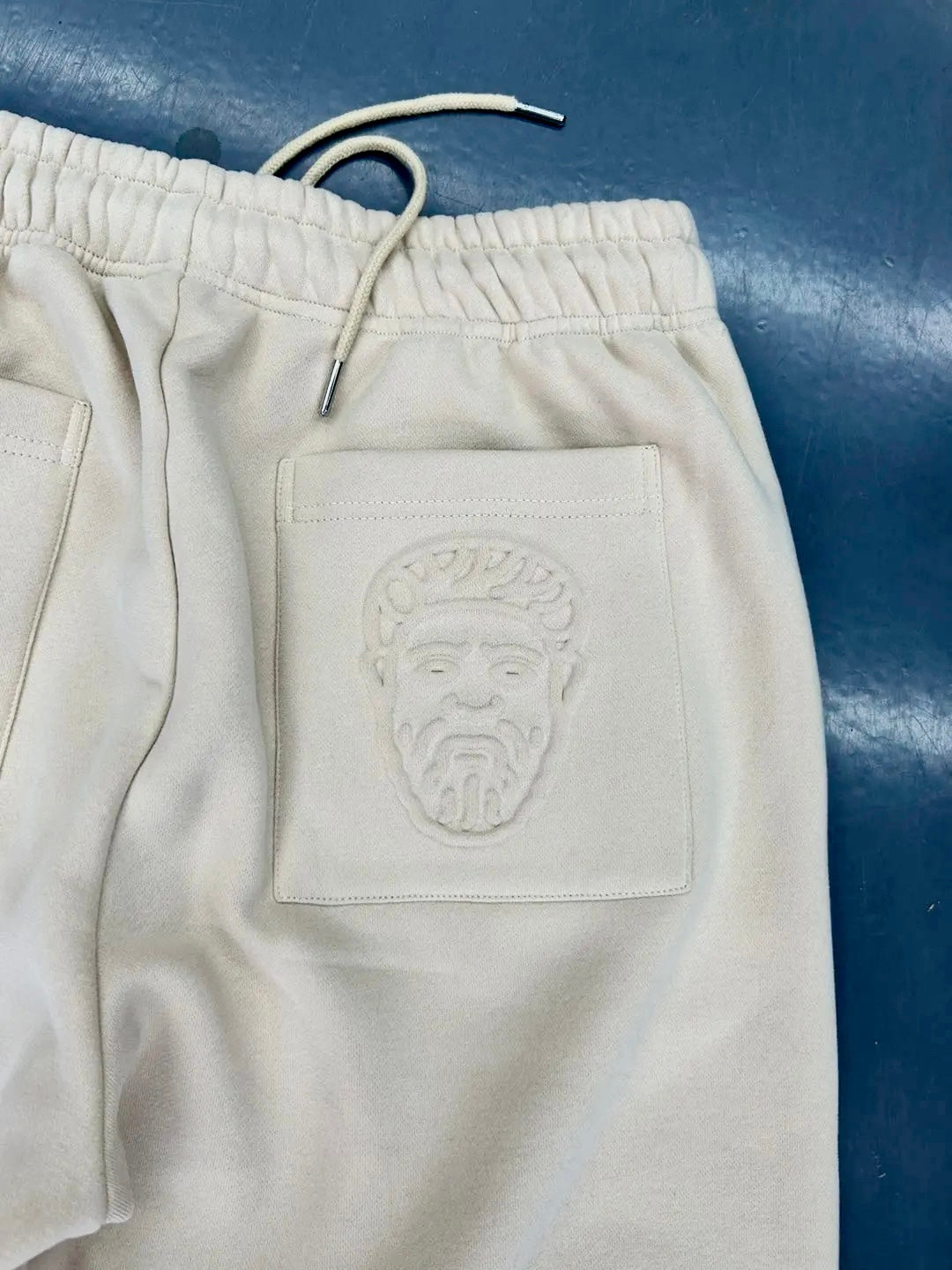 URBAN CREST SWEATPANTS